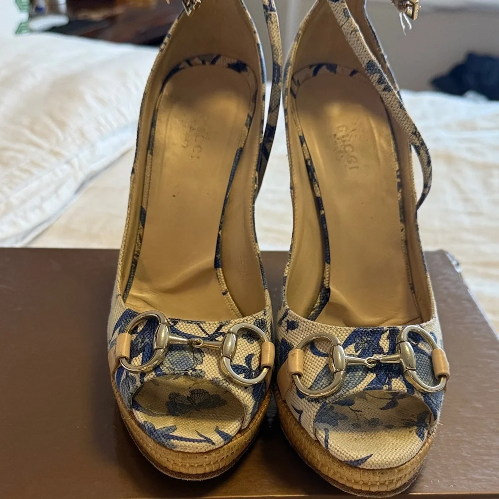 Vintage Gucci Blue Floral Espadrille Wedges - Picture 1 of 6